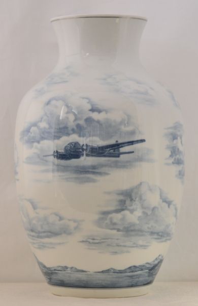 Air Force  Large Meissen Vase, Honor present of the Junkers Factory, 1940.  White china, blue