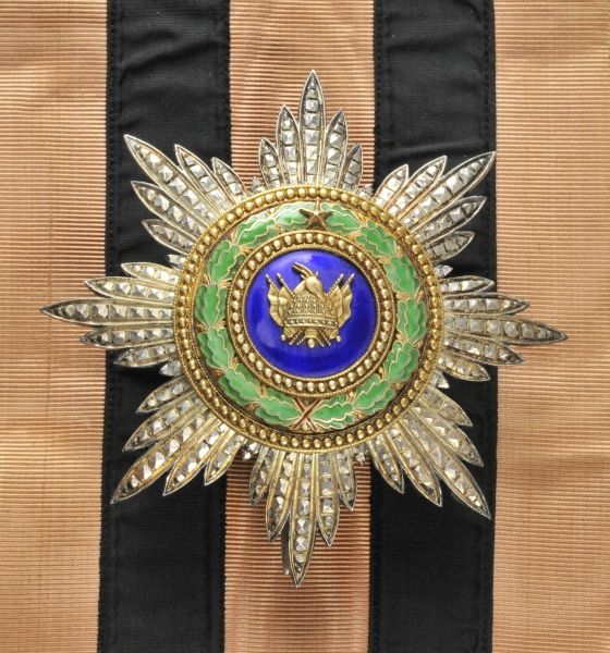Albania  Skanderbeg orden, 1st model (1925-1939), grand cross brast star.  Silver, the rays