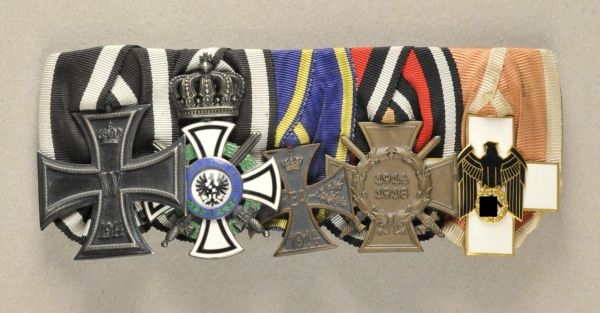Prussia  Large mounted officers medalbar with 5 decorations.  1.) Iron Cross, 1914, 2. class; 2.)