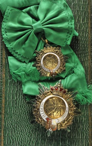 Spain  Order for agricultural merit, Grand Cross set, in box.  1.) Badge: Silver gilded, partially