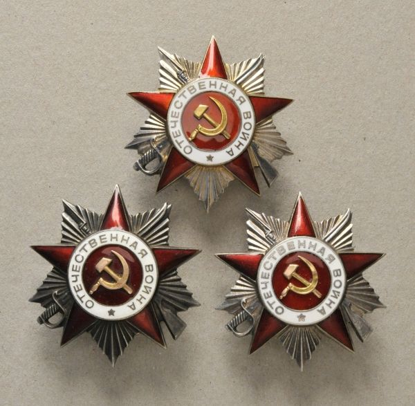 Russia  Order of the Great Patriotic War, 2. model, 2. type, 3 pieces.  1.) 262205; 2.) 418966;