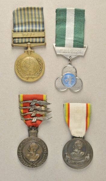 Ethiopia  Estade of a Korea war soldier.  1.) Patriot medal, with 4 palm sheet; 2.) underground