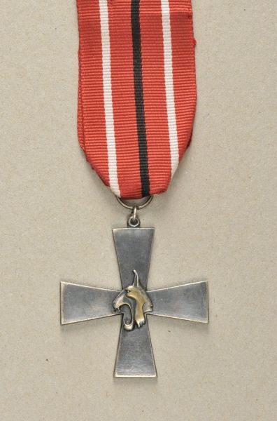 Finland  Cross of the 5th Division "Lynx Division".  Brass blackened, on ribbon. JT 9.3.11. 44 x