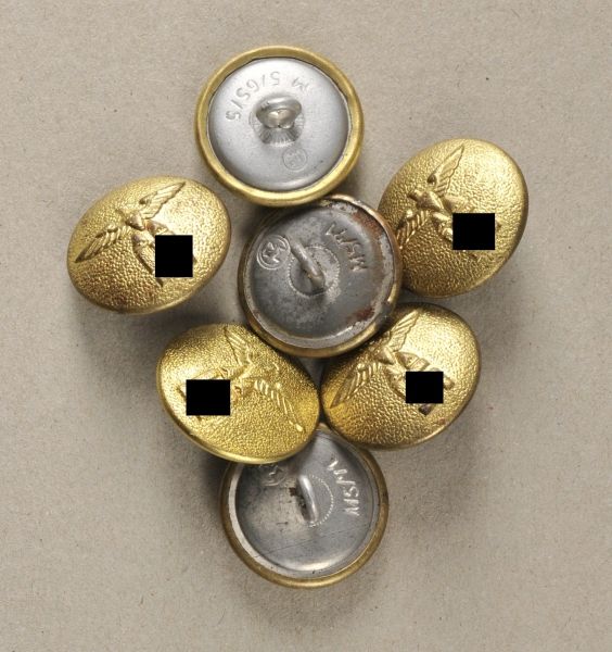Organizations  Lot of 7 buttons for the service uniform of the NSDAP.  Eagle gilded, reverse