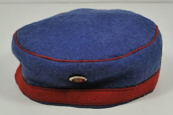 Württemberg  Children cap, Infantery Regiment No. 127.  Blue fabric, red piping, with cocade.