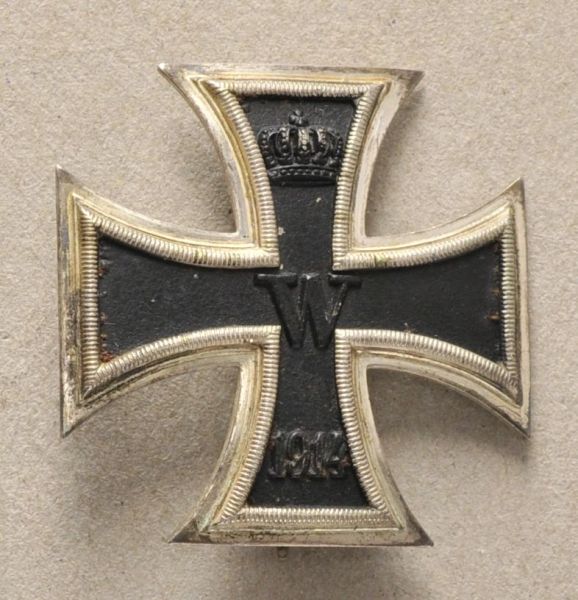 Prussia  Iron Cross, 1914, 1. class.  Blackened iron core, silvered frame, on pin, vaulted.  Piece