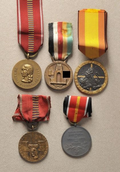 Germany (1933-1945)  Lot of 5 decorations of the allies of the Wehrmacht.  Italy, Rumania and Spain,