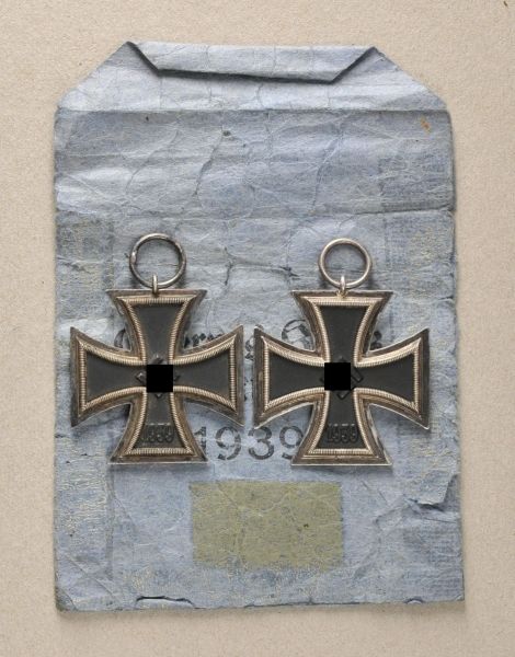 Germany (1933-1945)  Lot of 2 Iron Crosses, 1939, 2. class.  Each nice, with bag.  Condition: