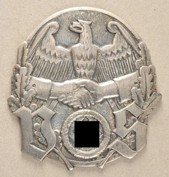 Germany (1933-1945)  Car plaque VS.  Zinc, silvered. Impressive.  Condition: II    Starting price: