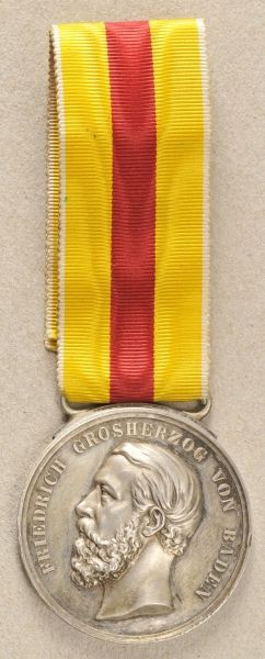 Baden  Large silver merit medal, Friedrich I. (1882-1908).  Silver, on ribbon.  Condition: I-II
