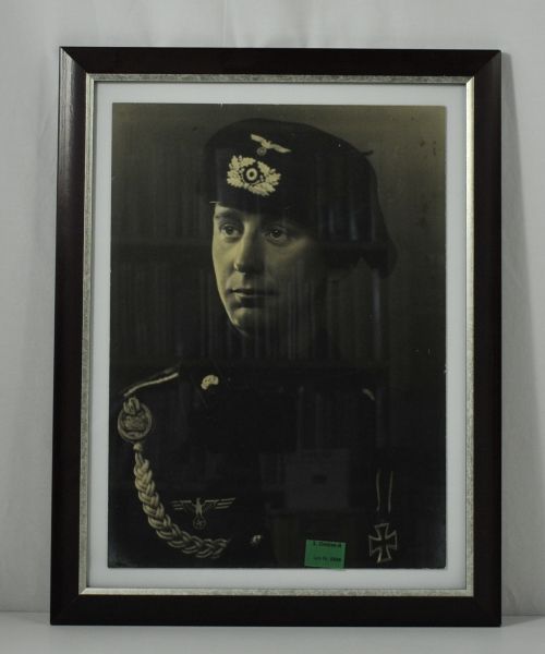 Photo Album  Tank soldier with headgear and decorations.  Portrait with EK2 and linyard. 35,5 x 25,5