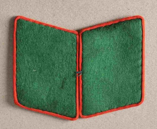 Air Force  Pair collar tabs for enlisted of the Luftwaffe field divisions.  Green with red piping.