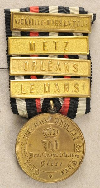 Prussia  Commemorative War Medal 1870/71, in bronce, with 4 clasps.  Piece for the medalbar, removed