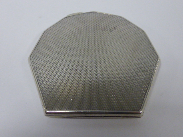 Silver Art Deco powder compact with engine turned decoration, hallmarked Birmingham 1937, by