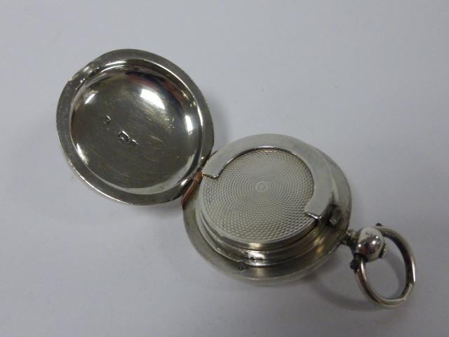 Victorian silver sovereign case hallmarked London 1882, makers mark ?M, in very good condition, 24.