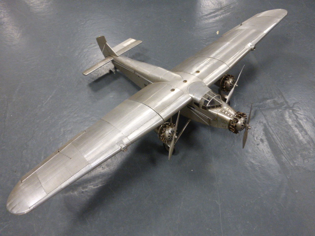 Ford 4-AT-B `Trimotor` - A fine desk-top static-display standard model of this famous aircraft