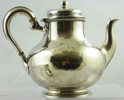 ARTHUR SIBLEY A VICTORIAN SILVER COFFEE POT AND MATCHING HOT WATER, each of plain baluster form - Image 2 of 5