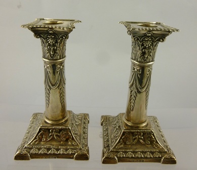 HENRY WILKINSON & CO A PAIR OF SILVER NEO CLASSICAL STYLE CANDLESTICKS each having detachable - Image 5 of 7