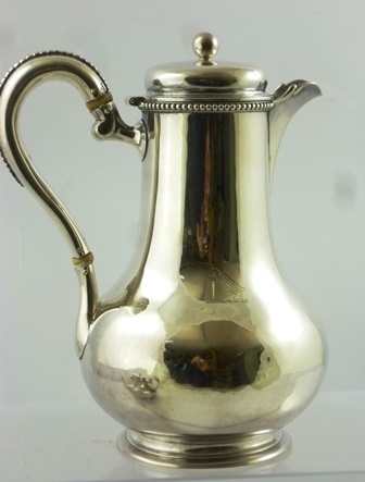 ARTHUR SIBLEY A VICTORIAN SILVER COFFEE POT AND MATCHING HOT WATER, each of plain baluster form - Image 3 of 5