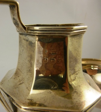 BLANCKENSEE & CO A SILVER SUGAR BOWL having deep ringed rim and personal inscription ""present from - Image 2 of 5