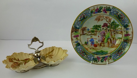A PAIR OF EPNS MOUNTED ROYAL WORCESTER HORS D`OEUVRES / NUT DISHES and a CANTON EXPORT PORCELAIN
