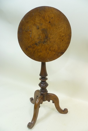 A 19TH CENTURY OCCASIONAL TABLE (with later alterations) having yew veneered top with plain edge