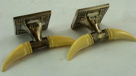 J.B. CHATTERLEY & SONS A PAIR OF SILVER AND IVORY KNIFE RESTS with square bases, a silver sliding - Image 4 of 4