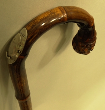 A GEORGE V SILVER MOUNTED BAMBOO HORSE MEASURING WALKING STICK having carved globular pommel, - Image 2 of 5