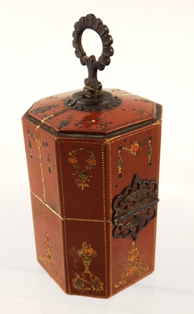 A 19TH CENTURY OCTAGONAL NECESSAIRE having top opening, floral and gilt decorated exterior with - Image 3 of 6