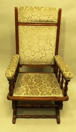 AN EARLY 20TH CENTURY BEECH FRAMED AMERICAN STYLE ROCKING ARMCHAIR, with floral flock upholstered - Image 2 of 4