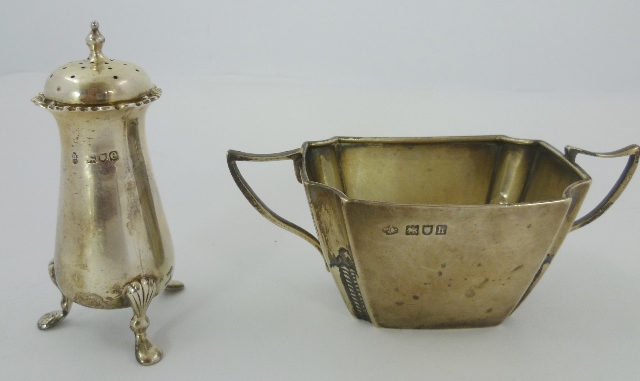 W.S. HUTTON & SONS A SILVER SUGAR BASIN, rectilinear with inverted canted corners and twin handles,