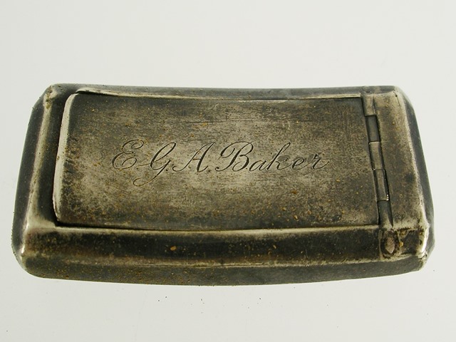 UNKNOWN SILVER MAKER A RECTANGULAR GEORGIAN SILVER SNUFF BOX, the lid engraved ""E G A Baker"",