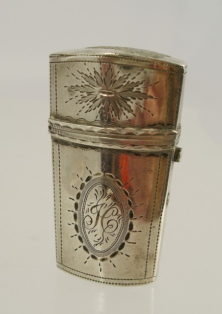 JOHN WILKINSON A GEORGE III SILVER NEEDLE CASE, having hinged lid with bright cut decoration and
