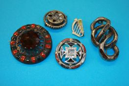 Five various Scottish agate brooches.