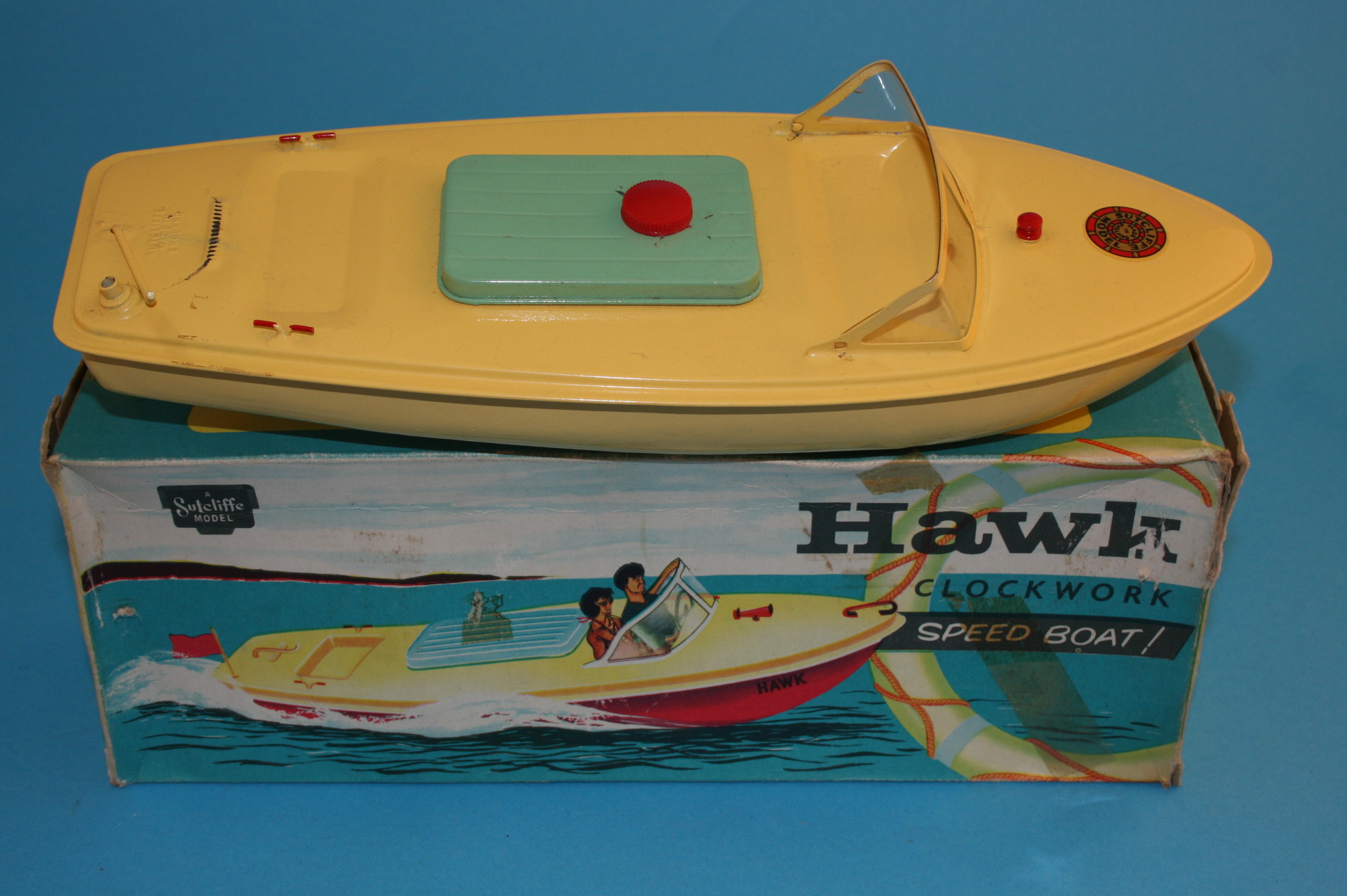 A boxed Sutcliffe model Hawk clockwork speed boat; two boxed Penguin Series 4 clockwork "Naval - Bild 3 aus 4