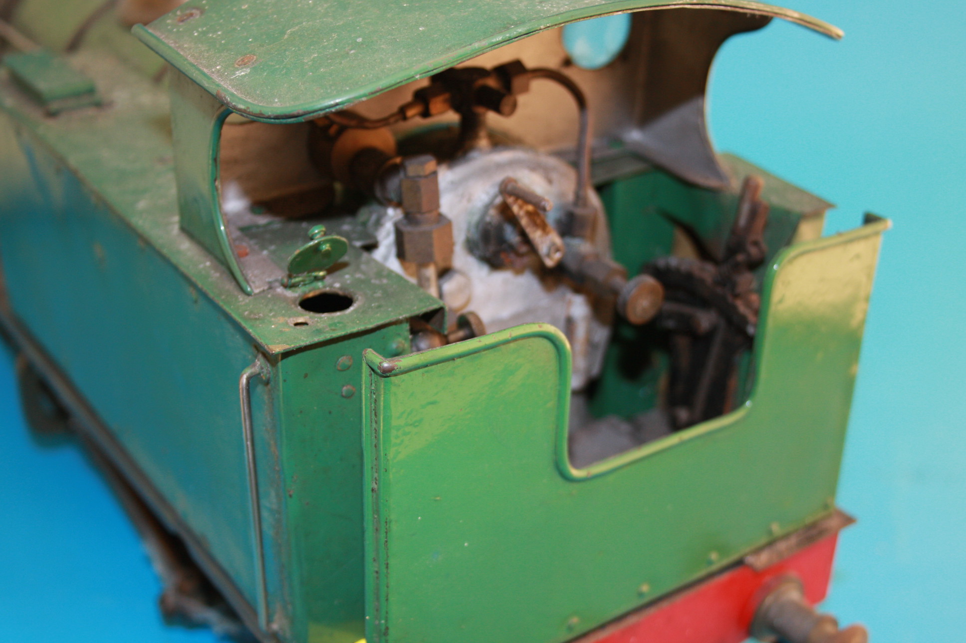 A 3.5 inch gauge live steam engine, with green livery, (no boiler certificate).51 cm long - Bild 2 aus 4