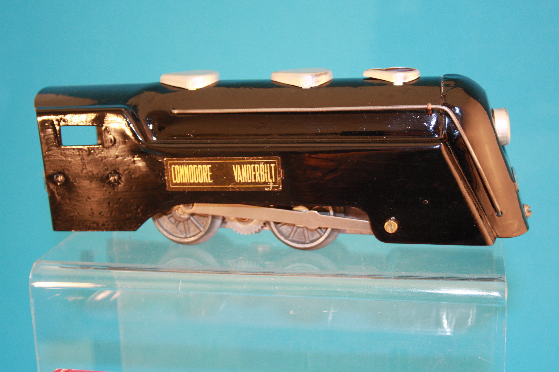 A Lionel Lines "O" gauge electric 2-4-2 locomotive number 259E in black livery and tender; 4 - Bild 4 aus 4