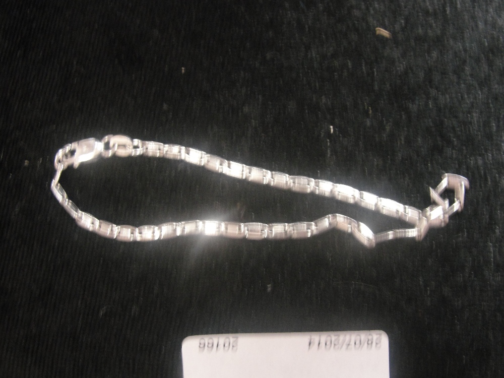 An 18ct white gold bracelet