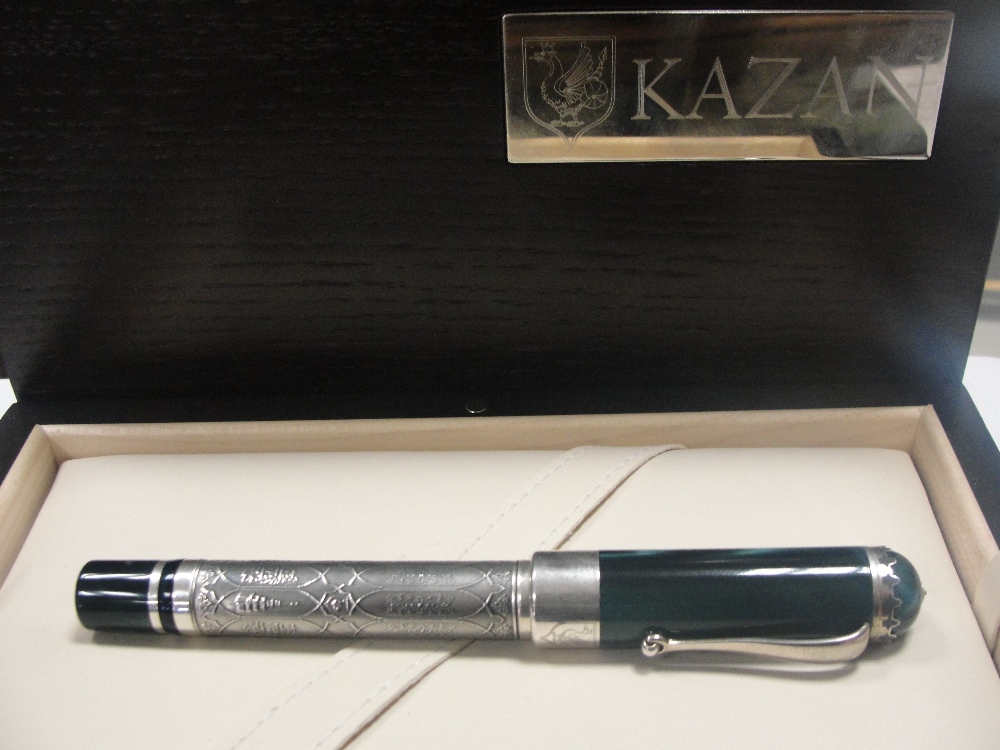 A boxed Montegrappa "Kazan" fountain pen with an 18ct gold nib