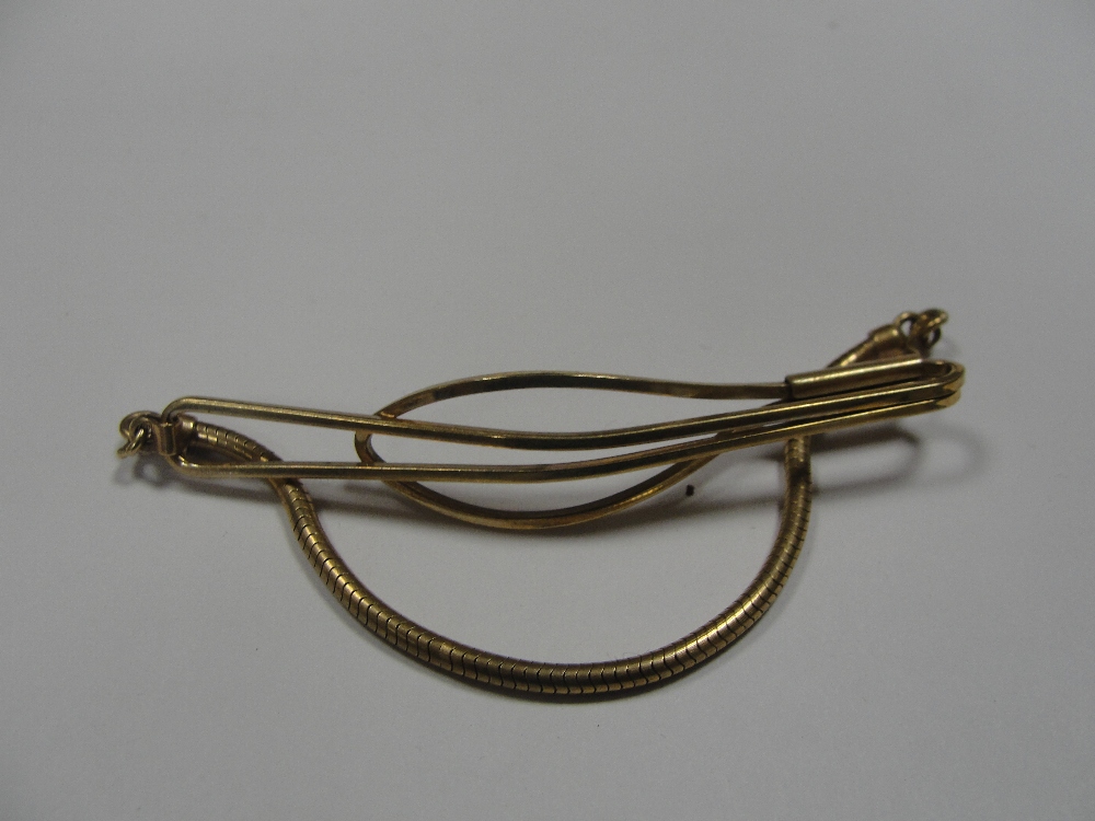 A 9ct tie pin