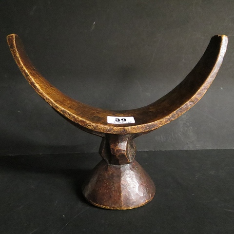 An Ethiopian or Mwila, Angola tribal art carved wooden head rest with adze surface finish, 8 1/2"