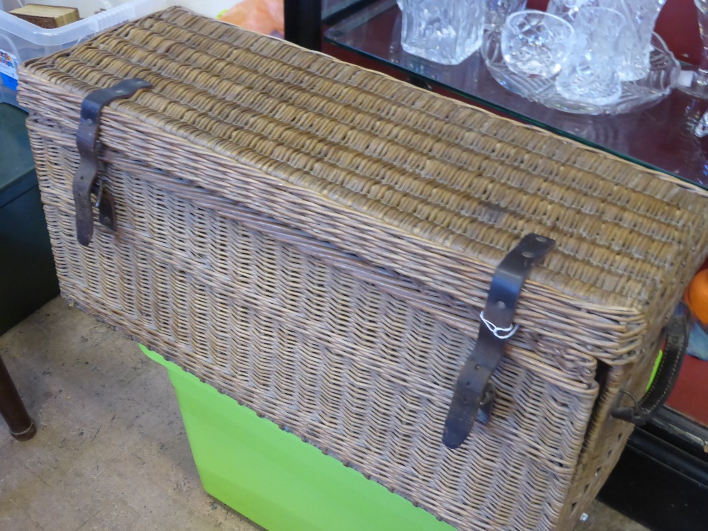 A Vintage circa 1940`s Coracle Automobile Picnic Set, the interior fitted with Bandalasta Bakelite