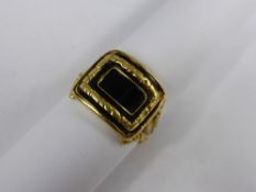 Gent`s 18ct gold and black enamel antique mourning ring, engraved and dated 1833, approx. 4.5