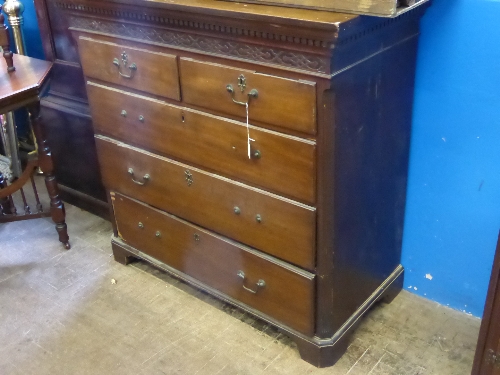 Edwardian mahogany chest of drawers having two short and three long graduated drawers with
