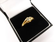 A Gentleman`s 18ct yellow gold old cut solitaire diamond ring, 35 pts. size Q, approx 4.4 gms