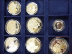 A collection of misc. silver proof coins incl. Republic of Malawi 5 Kwacha, silver proof Golden