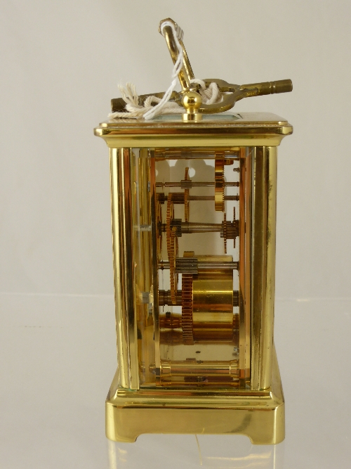 An English Brass Carriage Clock by Taylor & Bligh, approx 12 x 7 cms - Bild 2 aus 2