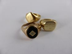 Three 9ct gold Gentleman`s Signet Rings, approx 11.5 gms