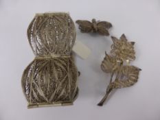 Collection of Miscellaneous Jewellery, including Egyptian Silver Niello work Compact together with
