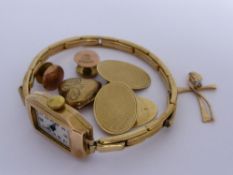 A collection of misc. 9 ct gold jewellery incl. one and a half pairs of gent`s cufflinks, a lad`s